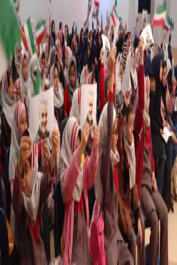امضای عهدنامه دانش آموزان کاشانی با شهید سلیمانیدر فرهنگ‌سرای مهر